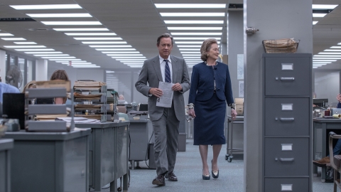 image of Tom Hanks and Meryl Streep in an office scene from "The Post"